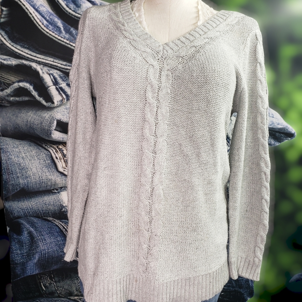 Open sleeve sweater